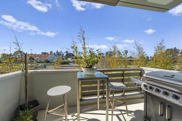 Detail Gallery Image 14 of 57 For 2563 State St, Carlsbad,  CA 92008 - 2 Beds | 2/2 Baths