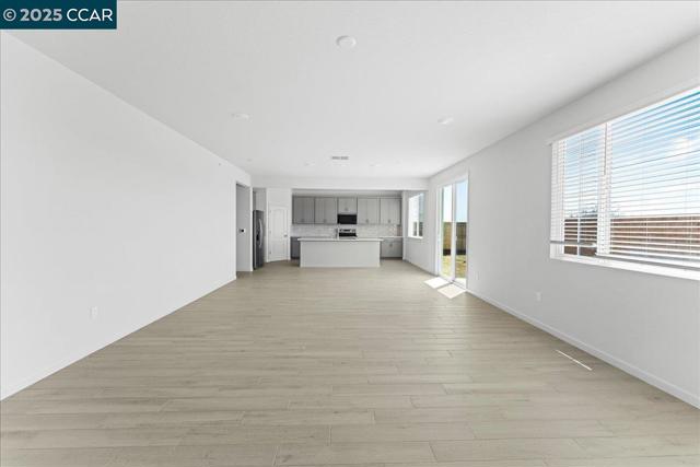 4207 Markovich Ct, Richmond CA: https://media.crmls.org/mediaz/032c922e-1cf5-436d-9361-e082e411b6d2.jpg