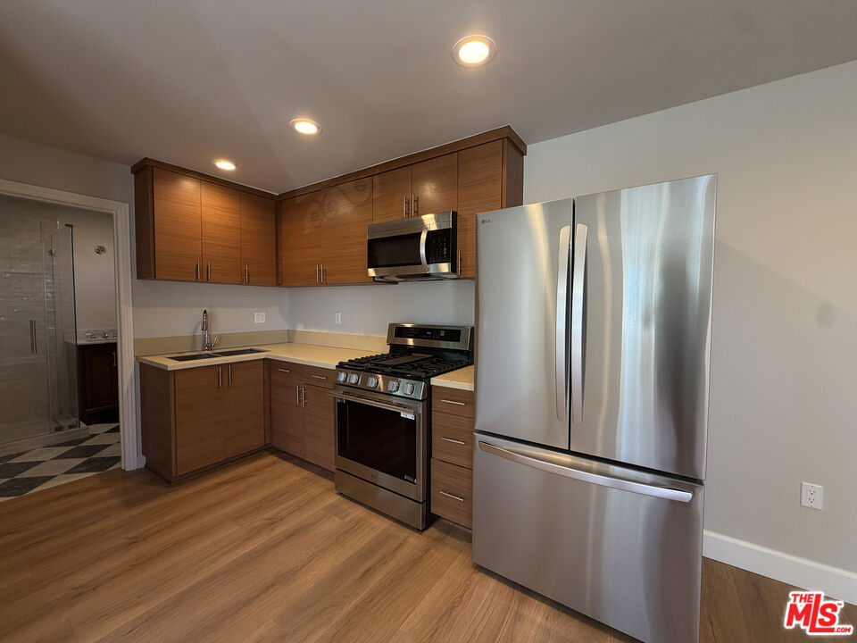 7038 Alcove Avenue — Contemporary