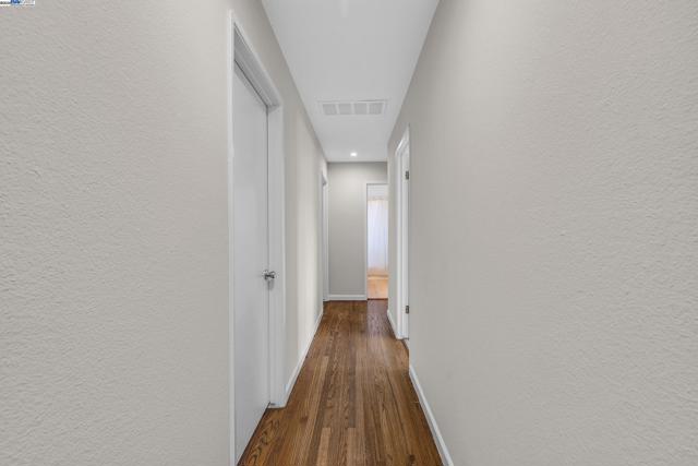 5266 Troy Ave, Fremont CA: https://media.crmls.org/mediaz/032cd534-a8c4-49d8-ae61-40b03e59f73b.jpg