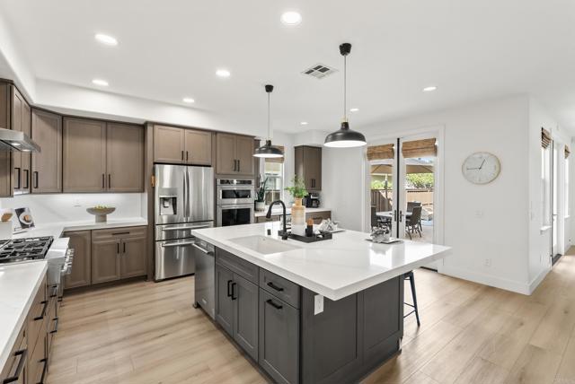 Detail Gallery Image 7 of 54 For 2680 Bressi Ranch Way, Carlsbad,  CA 92009 - 3 Beds | 3 Baths