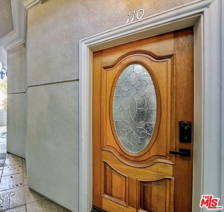 032D30E4 F5C4 4395 A4F0 Bd4Db06740F5 2743 Montrose Avenue #110, Montrose, Ca 91020 &Lt;Span Style='BackgroundColor:transparent;Padding:0Px;'&Gt; &Lt;Small&Gt; &Lt;I&Gt; &Lt;/I&Gt; &Lt;/Small&Gt;&Lt;/Span&Gt;