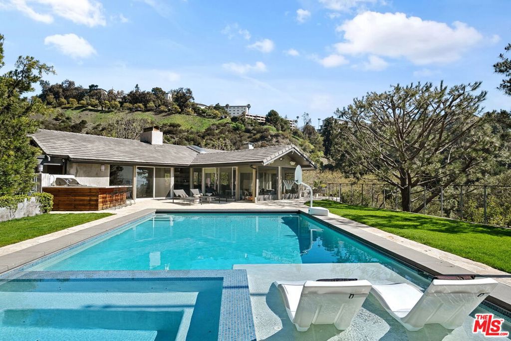 MLS #25556461 img 15