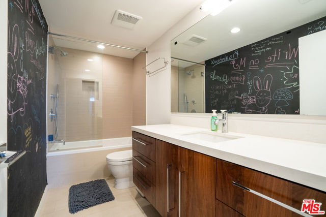3865 Buena Park Drive, Studio City CA: https://media.crmls.org/mediaz/032de020-8d13-4947-b042-9ffa8f75cd2f.jpg