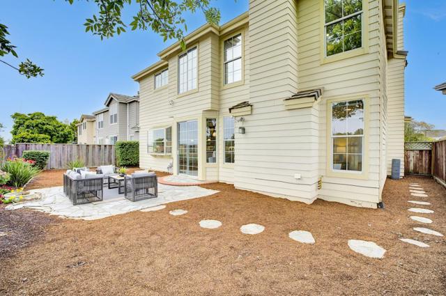 998 Governors Bay Drive, Redwood City CA: https://media.crmls.org/mediaz/032e504a-8062-42ef-8364-4c0b9a0a9044.jpg