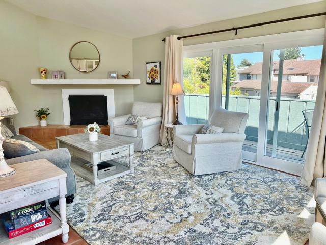 166 Hyannis Court, Aptos CA: https://media.crmls.org/mediaz/032ebe13-c74d-4ce4-99d8-329cdca26c5b.jpg
