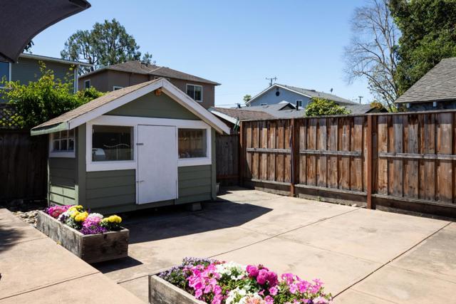 1949 Brittan Avenue, San Carlos CA: https://media.crmls.org/mediaz/032f2626-1876-4cb5-b450-09141da694db.jpg