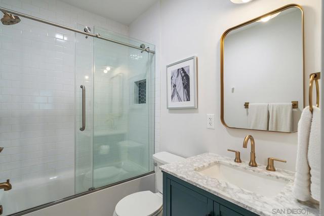 924 D Avenue, Coronado CA: https://media.crmls.org/mediaz/032faad8-6537-4c30-9215-11fcd1e660b8.jpg