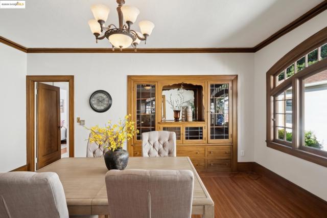 148 Estabrook, San Leandro CA: https://media.crmls.org/mediaz/032fb797-e7b6-46c0-b0c0-96c9cf59f217.jpg