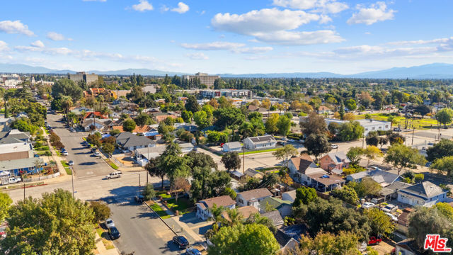 920 W 3rd Street, Pomona CA: https://media.crmls.org/mediaz/032ff276-277e-4bb4-91fb-90278e640b05.jpg