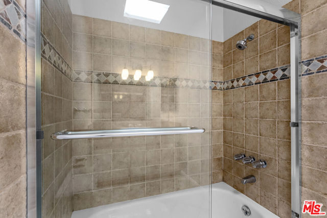 1342 HARVARD Street, Santa Monica CA: https://media.crmls.org/mediaz/03307771-b49b-4c2a-b684-497b314fd559.jpg