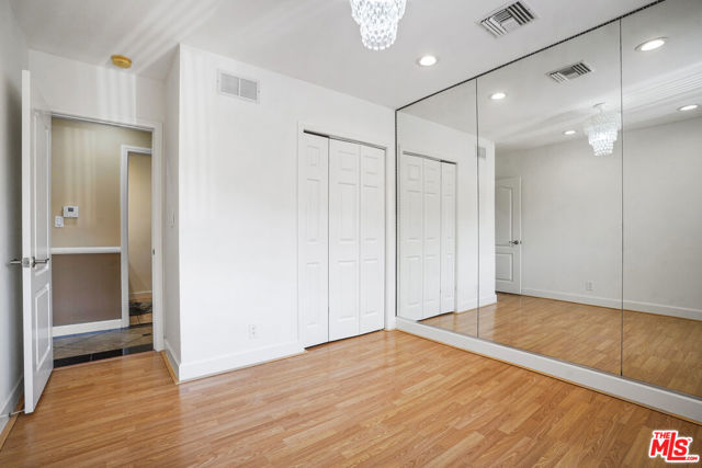 7017 Vicky Avenue, West Hills CA: https://media.crmls.org/mediaz/03309361-2293-47fc-ad71-31f1348d8040.jpg