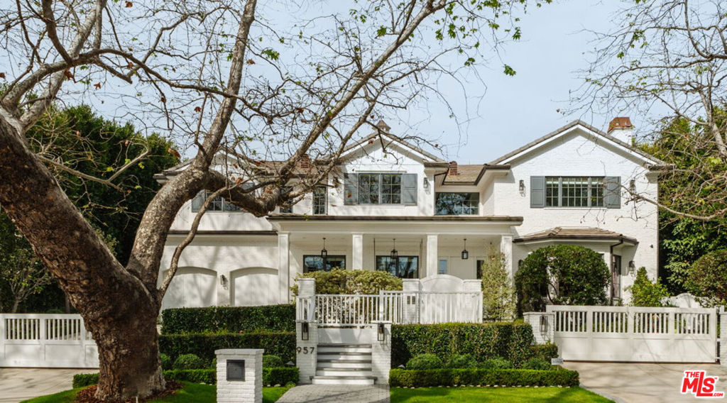 957 Corsica Drive
