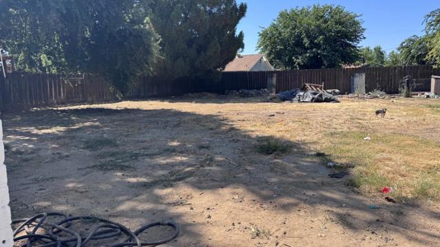 1720 River Road, Modesto CA: https://media.crmls.org/mediaz/033185ff-fe4a-460e-a2f5-ede318cc4f37.jpg