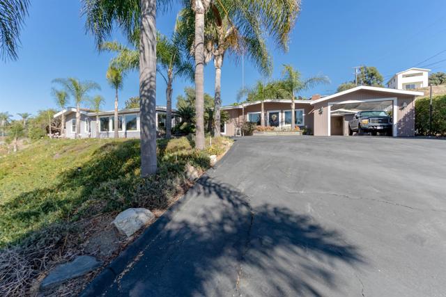 2405 Old Colony, Vista, California 92084, ,Residential Income,For Sale,Old Colony,NDP2407848