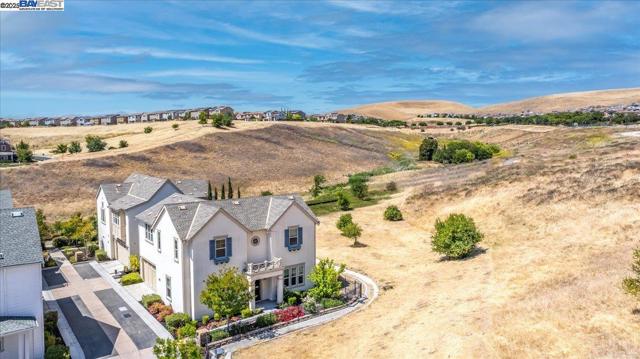 4369 Table Mountain Rd, Dublin CA: https://media.crmls.org/mediaz/0332d0b3-b00b-46d6-9219-f7d1f2ad80c4.jpg