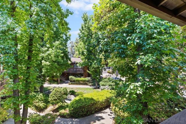 2157 Arnold Way, Alpine CA: https://media.crmls.org/mediaz/0332f7c4-2c9e-4b21-a59c-e5b37e7ad3b8.jpg