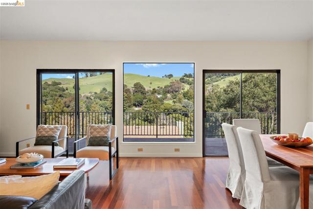 6065 Dimm Way, Richmond CA: https://media.crmls.org/mediaz/03341ea0-c85a-450c-a911-b1920d200992.jpg