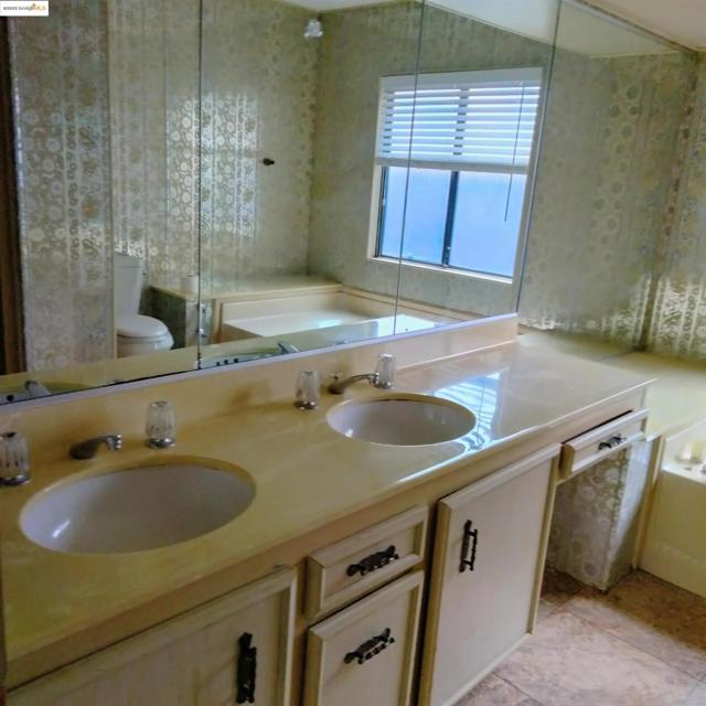 120 Paulette Way, Antioch CA: https://media.crmls.org/mediaz/0334a384-468e-4e2f-ae57-08ca78ea2c25.jpg