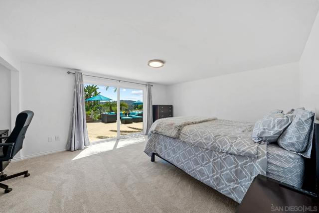 17221 Cloudcroft Dr, Poway CA: https://media.crmls.org/mediaz/033509bc-d070-46d7-8a70-f98d31a94813.jpg
