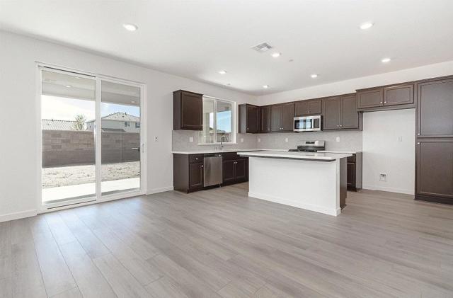 16038 Testarossa Street, Lathrop CA: https://media.crmls.org/mediaz/03361800-6dfb-499a-beaf-4c0a0755b24c.jpg