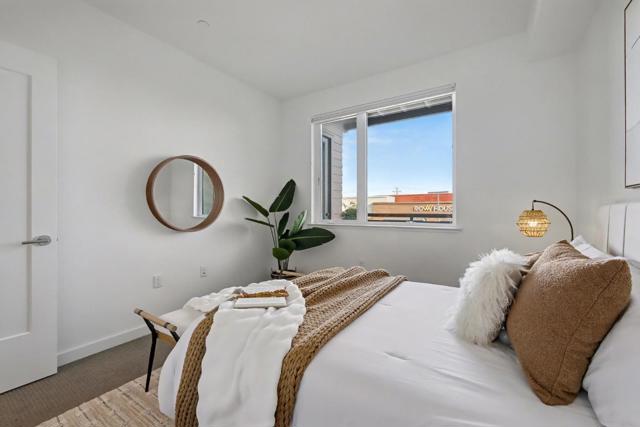 400 El Camino Real, Belmont CA: https://media.crmls.org/mediaz/0337d74a-9fe3-461f-a48c-ebd3557e72b9.jpg