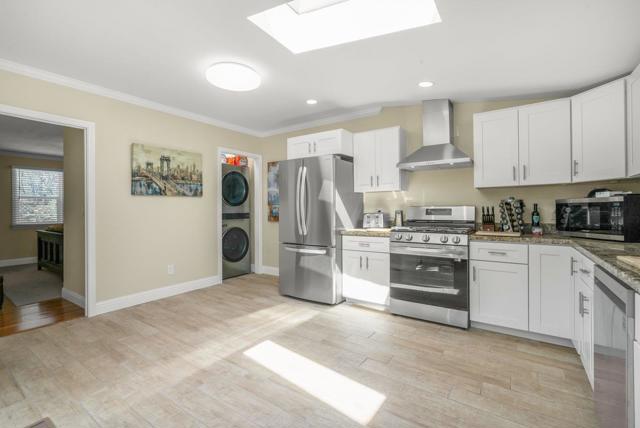 2659 Garfield Street, San Mateo CA: https://media.crmls.org/mediaz/033858a7-17e2-49c4-a33d-4f6f4e1d2004.jpg