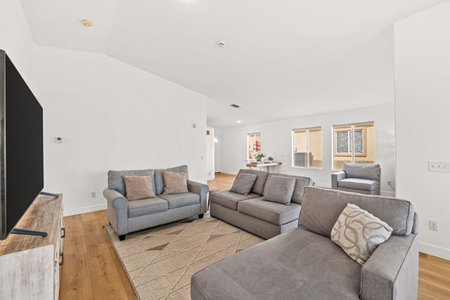 49620 Lincoln Drive, Indio CA: https://media.crmls.org/mediaz/033862da-6358-4fe9-8db8-a73278351a23.jpg