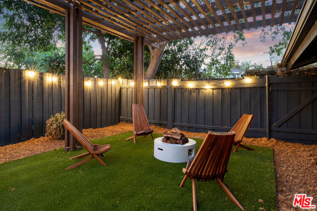 22824 Margarita Drive, Woodland Hills CA: https://media.crmls.org/mediaz/03387c7a-43d4-4a67-a2b8-916a52c1ec33.jpg