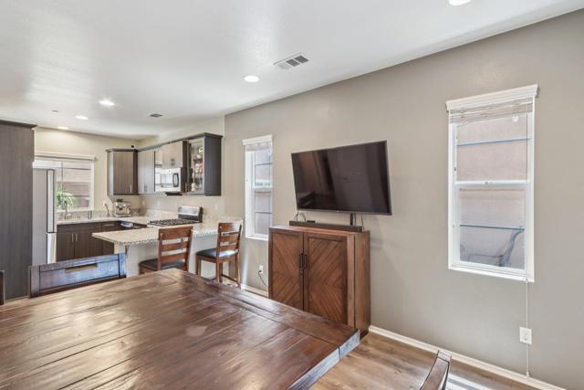 414 Via De La Paz, Palm Desert CA: https://media.crmls.org/mediaz/03388ce3-5740-4012-923e-e023540f73a8.jpg