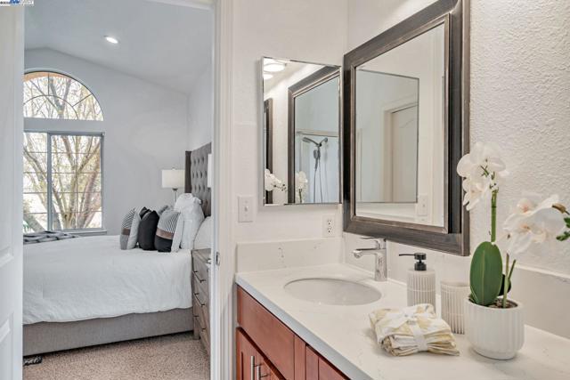 5786 Belleza Dr, Pleasanton CA: https://media.crmls.org/mediaz/0338ece3-4c21-499e-86d8-f1cb0093b66b.jpg