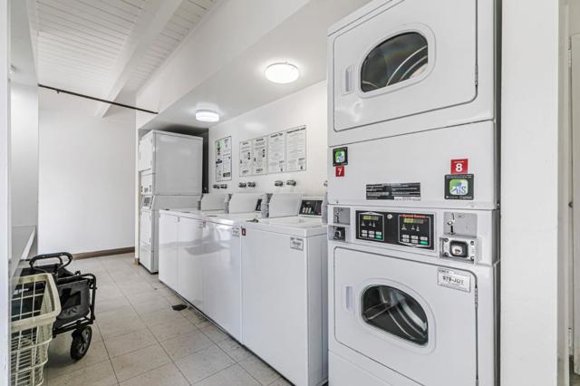 675 Sharon Park Drive, Menlo Park CA: https://media.crmls.org/mediaz/03399d05-6c6d-4a3b-b81c-55a7c31587e0.jpg