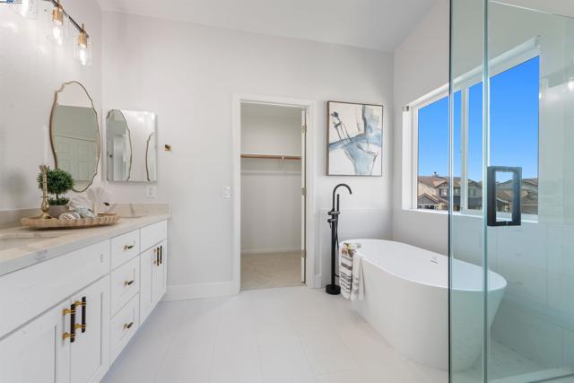 4667 Myrtle Dr, Dublin CA: https://media.crmls.org/mediaz/033a65cc-ca6f-433d-8e1c-6f480e6251f3.jpg