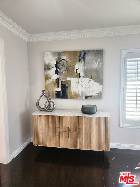 6130 Flores Avenue, Los Angeles CA: https://media.crmls.org/mediaz/033a9a82-e3d2-41b3-b3c4-14c1a6d7d23b.jpg