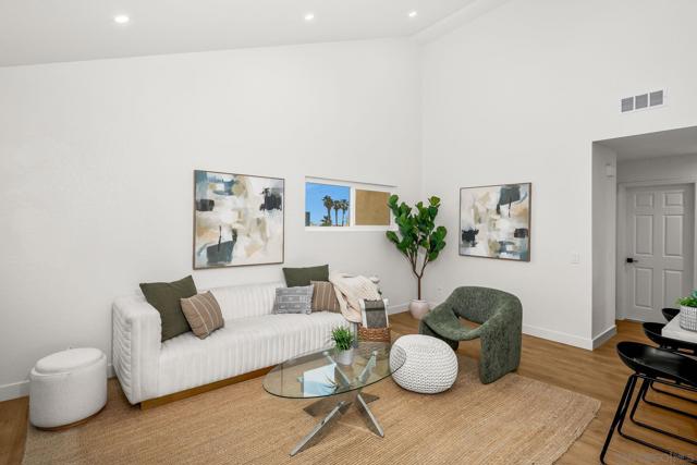 Image 4 of 50 For 152 Evergreen Ave.  4