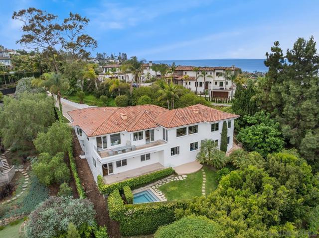 6617 Muirlands Dr, La Jolla CA: https://media.crmls.org/mediaz/033c11cf-eef9-4c2d-b847-828c9855a067.jpg