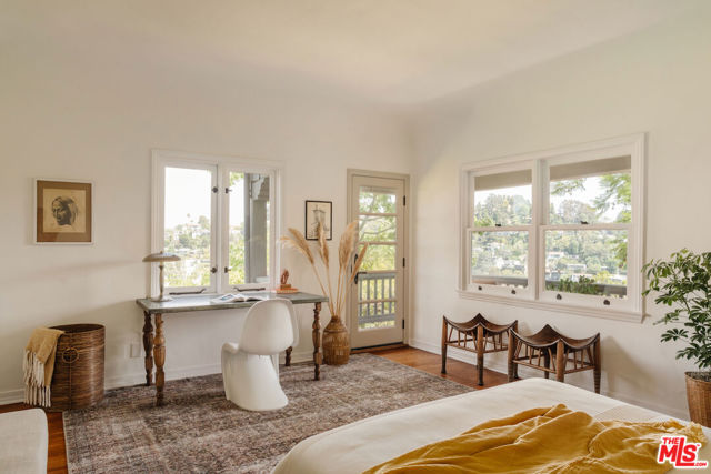 3744 Clayton Avenue, Los Angeles CA: https://media.crmls.org/mediaz/033c61d6-47c2-46ad-94d9-329ded6aa77e.jpg