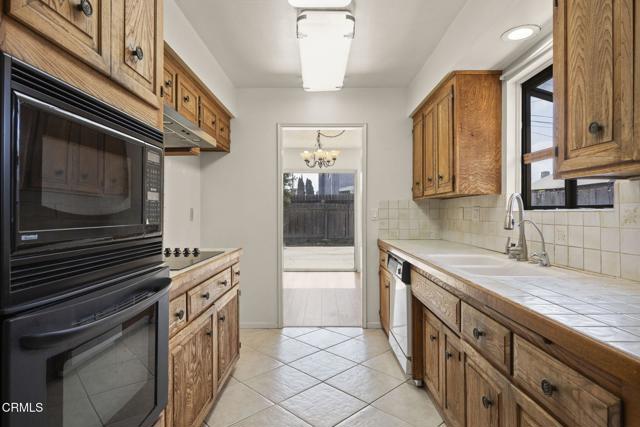 1138 Lantana Street, Camarillo CA: https://media.crmls.org/mediaz/033d7bd2-ce12-4562-8c8d-e70379bc9a1b.jpg