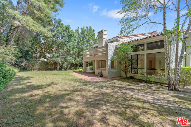 23454 Park Hermosa, Calabasas CA: https://media.crmls.org/mediaz/033e1d18-0b4b-495e-9ef2-8dd55cdfa85d.jpg