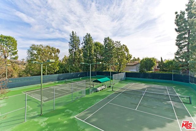 Drew Fenton | 10212 Briarwood Drive Los Angeles CA | MLS: 7608311