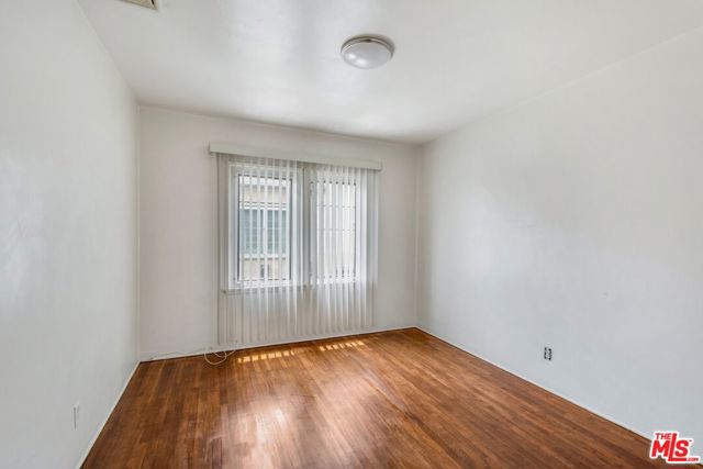 8419 Crenshaw Drive, Inglewood CA: https://media.crmls.org/mediaz/033efbd0-9bea-413c-b4c8-57254d67f659.jpg