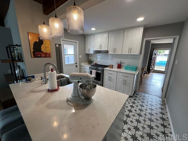 1464 Machado Street, Oceanside CA: https://media.crmls.org/mediaz/033f477c-35bf-4fc5-8fb3-45a5f5946efb.jpg