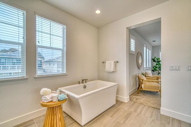 267 Sandy Gulch Drive, Marina CA: https://media.crmls.org/mediaz/033f4934-8887-4374-9dc0-cf435d11794a.jpg