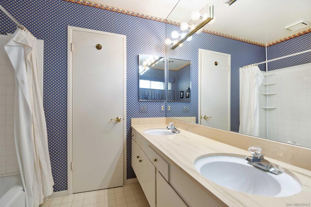3152 Governor Drive - photo 16