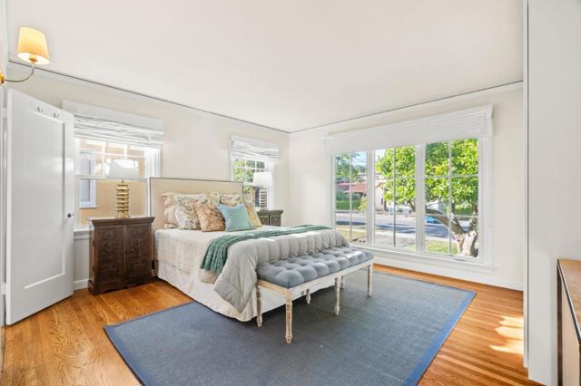 1547 Columbus Avenue, Burlingame CA: https://media.crmls.org/mediaz/03407cf4-fe34-4b27-97f8-0a728e6246f2.jpg