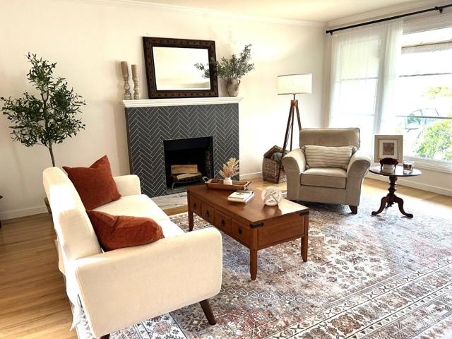 1080 8th Avenue, Redwood City CA: https://media.crmls.org/mediaz/0340afad-be4b-4e54-a73b-be7f7ec9edc1.jpg