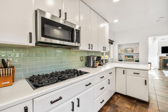 1223 E San Lorenzo Road, Palm Springs CA: https://media.crmls.org/mediaz/03420264-ea00-4331-aa13-e4b62556e9e3.jpg