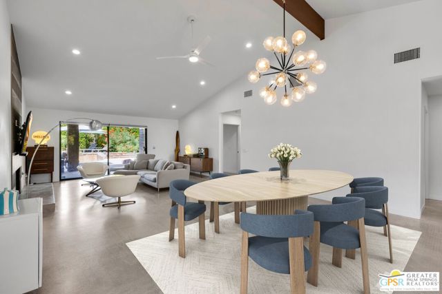 20 Kevin Lee Lane, Rancho Mirage CA: https://media.crmls.org/mediaz/03428257-828d-4f72-9302-e2d7f975b7b9.jpg