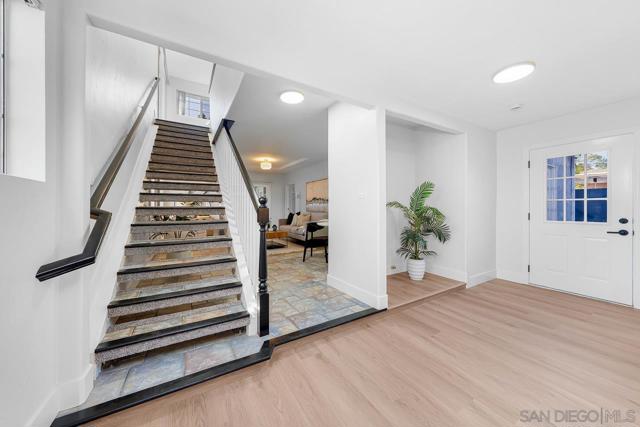 4554 Limerick Way, San Diego CA: https://media.crmls.org/mediaz/03430f29-8340-47db-8e3e-318d20a6bc37.jpg