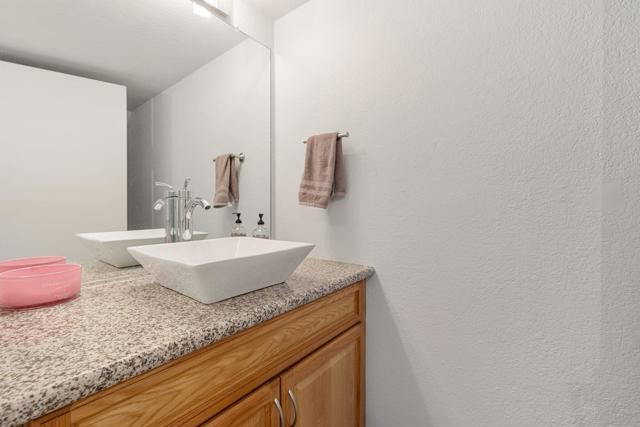 40785 Breezy Pass Road, Palm Desert CA: https://media.crmls.org/mediaz/034389b9-cb37-4126-b770-5e32ac6fbd0b.jpg